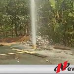 Warga Ogan Komering Ilir Digegerkan Dengan Semburan Air Setinggi 30 Meter
