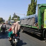 Gara-gara Truk, Jalur Pantura Pajarakan-Kraksan Probolinggo Macet