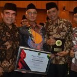 Bupati Bondowoso Dapat Penghargaan Dari Kemenag