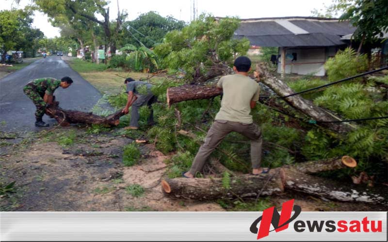 Pohon Tumbang, Personel Kembangbahu Turun Tangan