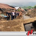 Komisi IV DPRD Bondowoso Tinjau Rumah Yang terdampak Banjir Bandang Di Ijen