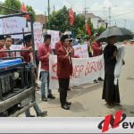 Puluhan Mahasiswa Gelar Aksi Demo Di Kantor DPRD Sumenep