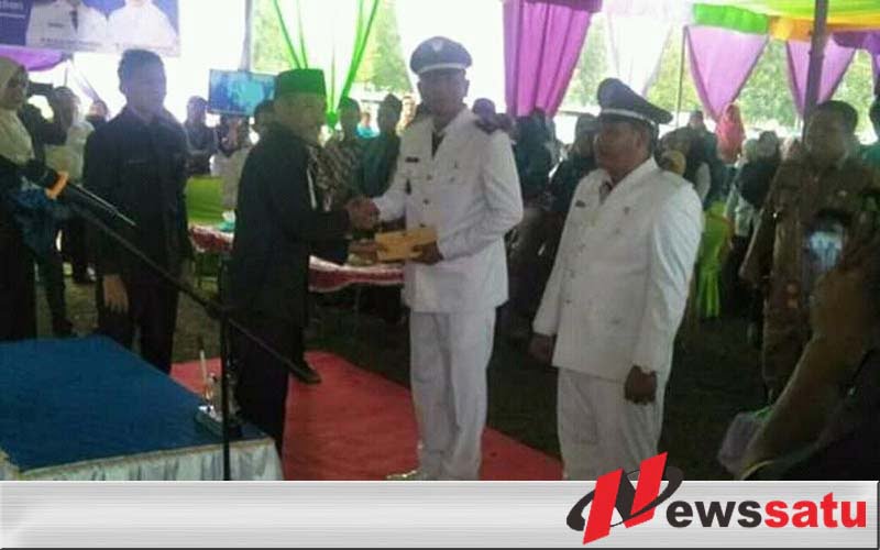 Wakil Bupati Ogan Komering Ilir Lantik 2 Kades Terpilih