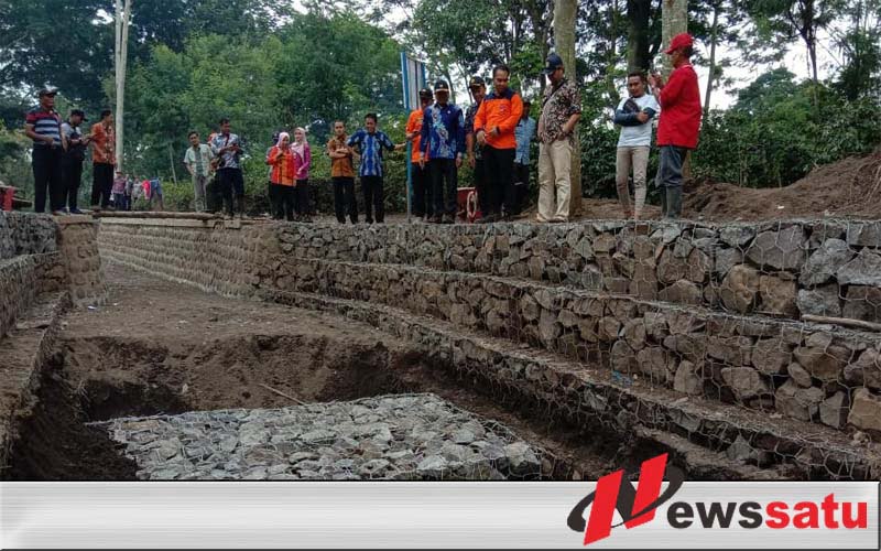 BPBD Tinjau Pembangunan Beronjong dan Normalisasi Sungai Di Kecamatan Ijen
