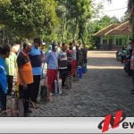 Covid-19, Muspika Jambesari Lakukan  Sosialisasi Dan Peyeprotan Di 9 Desa