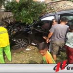 Mobil Profit Tabrak Pohon, Satu Keluarga Jadi Korban Kecelakaan
