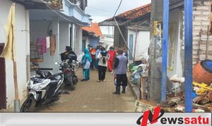 Covid-19, Kampung Nelayan Di Ambunten Timur Sumenep Lakukan Penyemprotan