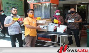 Covid-19, MH Said Abdullah Beri Bantuan Masker Dan Vitamin Ke RSUD Moh Anwar Sumenep