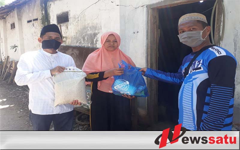 Jelang Ramadhan Genggong MA Zainul Hasan Probolinggo Bagi Sembako dan Masker