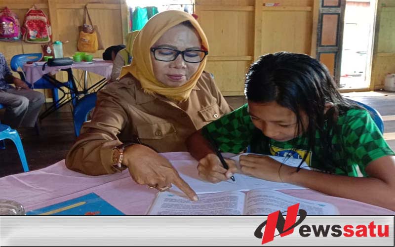 Siswa Belajar dari Rumah, Guru Pandu Secara Daring