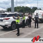 Terobos Penjagaan Di Tol Celikah, Plat Luar Sumsel Dipaksa Putar Arah