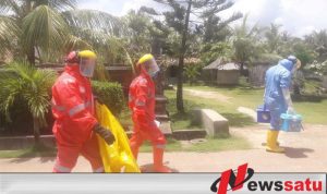 Tim Medis Ogan Komering Ilir Ambil SWAB Dan RDT Keluarga Pasien Covid-19