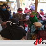 Covid-19, KSM Barokah Kota Probolinggo Bagi Sembako Dan Uang