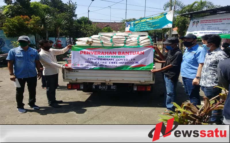 Covid 19, PT BJB Kota Probolinggo Bagi-bagi Beras Dan Masker