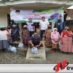 NKI Gendeng PWI  Bondowoso Bagikan Ribuan Paket Sembako  Kepada Korban Terdampak Covid 19
