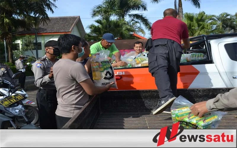 Polres Batu Salurkan Bansos Bagi Warga Terdampak Covid-19