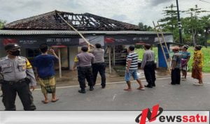 Toko Di Sumenep Hangus Terbakar