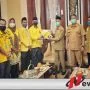 DPD Golkar Bondowoso Beri APD Kepada Tenaga Medis