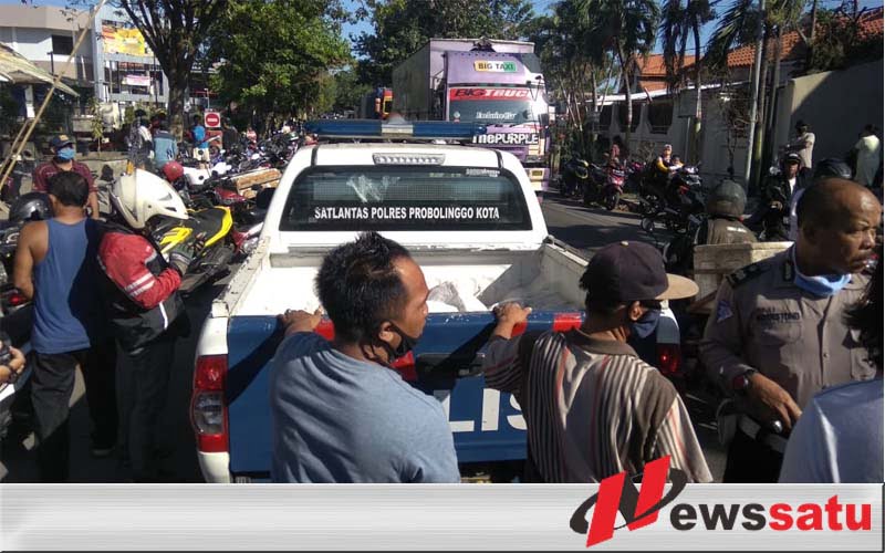 Disenggol Truk warga Probolinggo Tewas