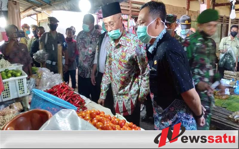 New Normal, Bupati Bondowoso Tinjau Tinjau Pasar Tradisional