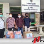 PWI Bondowoso Bersama Lora Fadil Bagikan 35 Ribu Masker