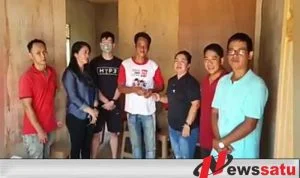Anggota DPRD Singkawang Bantu Warga Terdampak Covid-19