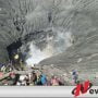 Warga Tengger Bromo Lakukan Upacara Yadya Kasada