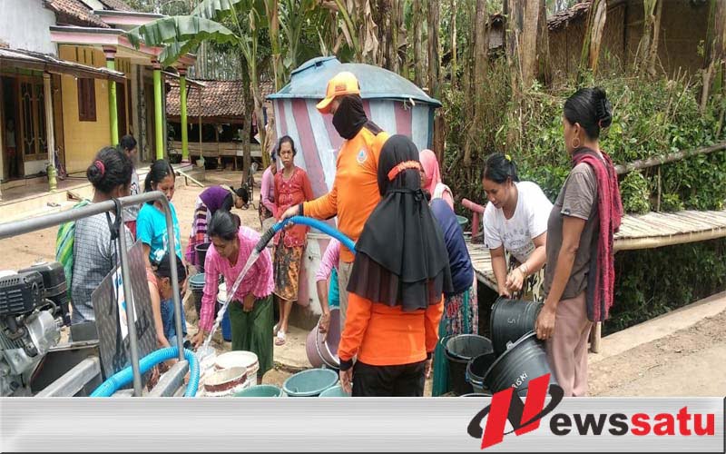 BPBD Bondowoso Droping Air Bersih Di 5 Kecamatan