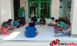 Sambut HUT RI 75 Tahun, Warga Maron Probolinggo Gratiskan Wifi Bagi Pelajar