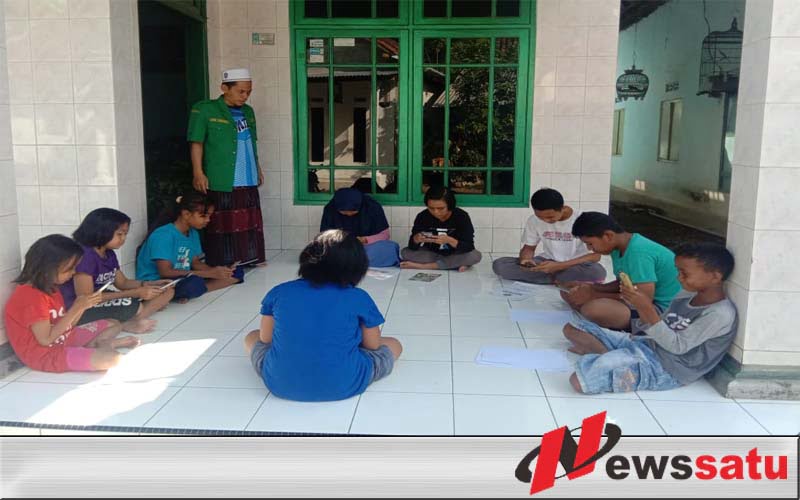 Sambut HUT RI 75 Tahun, Warga Maron Probolinggo Gratiskan Wifi Bagi Pelajar