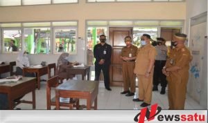 Wabup Bondowoso Tinjau Uji Coba Pembelajaran Tatap Muka