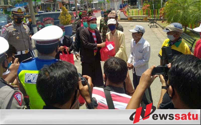 Forkopimda Sampang Edukasi 3M