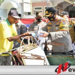 Ini Pesan Kapolres Pamekasan Saat Bagikan Masker Gratis