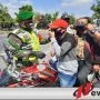 Petugas Protokol Kesehatan Dapati Warga Turi Tak Kenakan Masker