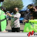 Polres Probolinggo Kota Bagikan Masker Di Pelabuhan
