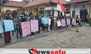 Kecewa Dengan Penegakan Hukum, Masyarakat Datangi Kantor Kejari OKI