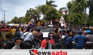 Ribuan Mahasiswa Di Sumenep Demo Tolak Omnibus Law