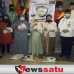 Satgas Kecamatan Kota Pamekasan Bagikan Sembako Dan Santunan Pada Kaum Dhuafa