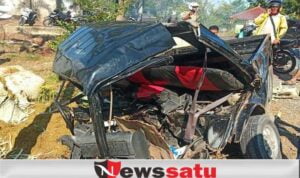 Sedan Vs Pick Up di Wisata Talang Siring Pamekasan