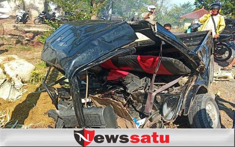 Sedan Vs Pick Up di Wisata Talang Siring Pamekasan