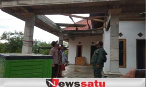 Diterpa Angin Kencang, 6 Rumah Dan 2 Musholah Di Sampang Porak Poranda