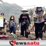 Dukung Program Pemberdayaan Petani, Walikota Batu Ikut Tanam Bibit di Lahan 4 Hektar