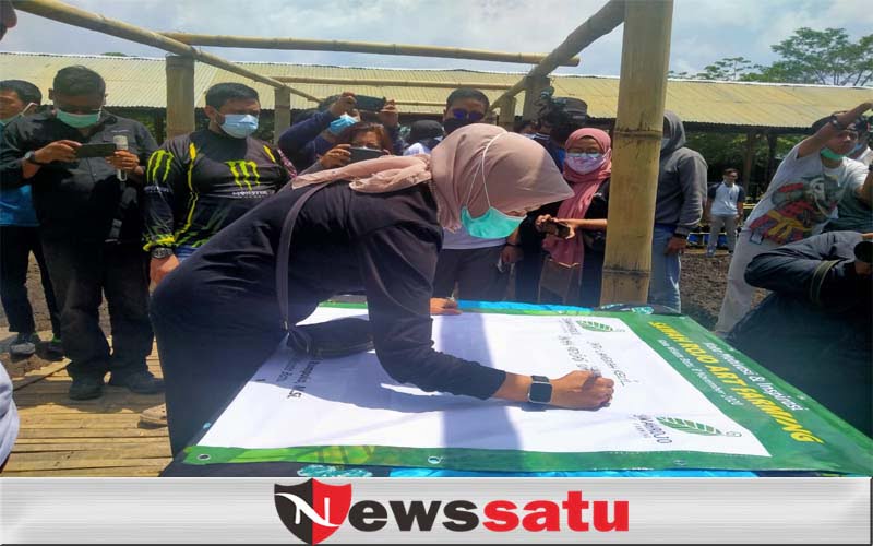 Dukung Program Pemberdayaan Petani, Walikota Batu Ikut Tanam Bibit di Lahan 4 Hektar