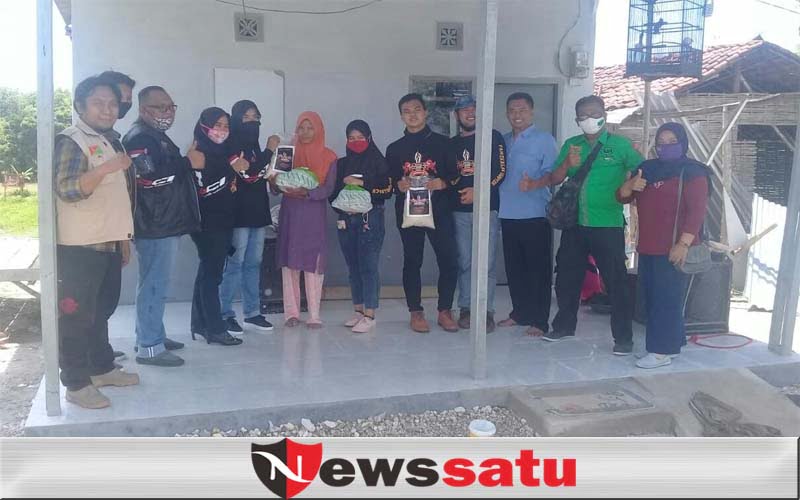 Hari Kesehatan Nasional, Komunitas dan Relawan Sebar Paket Pangan di Pamekasan