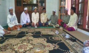 Sowan ke Ponpes Sidogiri, Cabup Fauzi Dapat ‘Ijazah’ Doa dari Kiai Nawawi