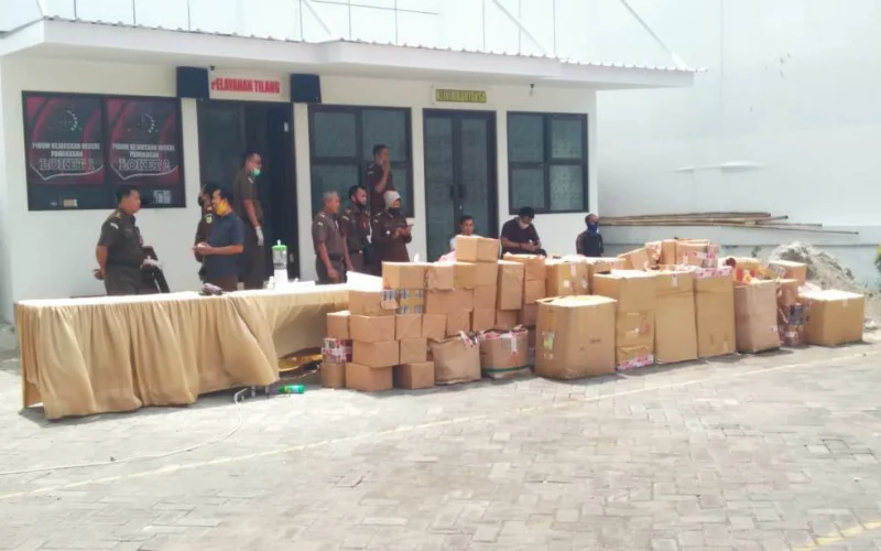 Kejari Pamekasan Musnahkan Berbagai Barang Bukti Tindak Pidana