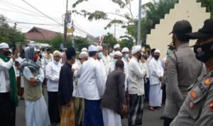 Mapolres Sampang diluruk Ratusan Massa Habib Rizieq