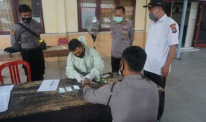 Rapid Test Non Reaktif, 104 Personil Polres Sampang Di BKO Ke Sumenep