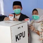Fattah Jasin Gunakan Hak Pilihnya Di Kelurahan Kepanjin Sumenep