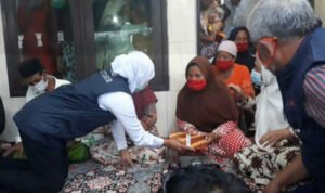 Gubernur Beri Santunan Pada Korban Tenggelam di Sungai Sampang